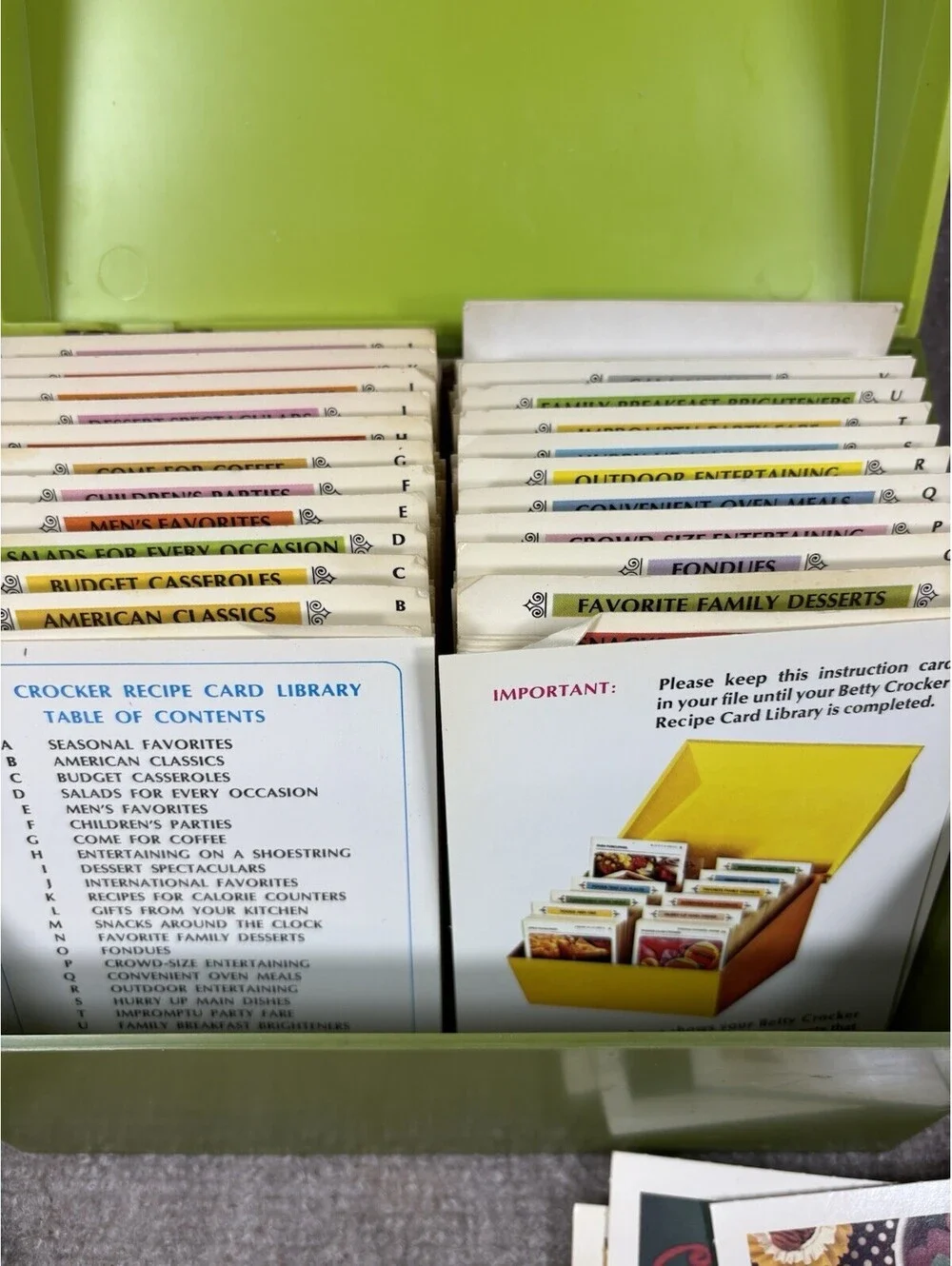Vintage 1971 Betty Crocker Recipe Card Library Green Box *Some Recipes Missing